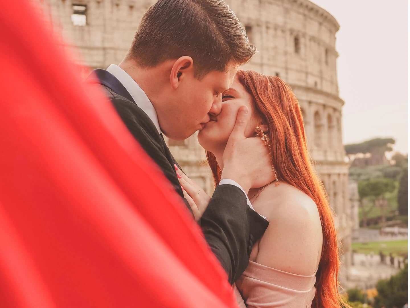 Couple portrait in warm evening light during a Rome photoshoot