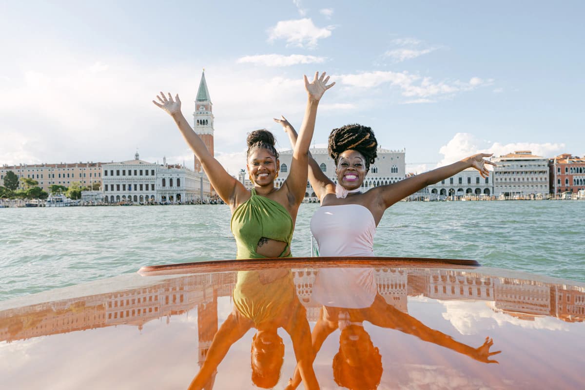 Friends photoshoot in Italy