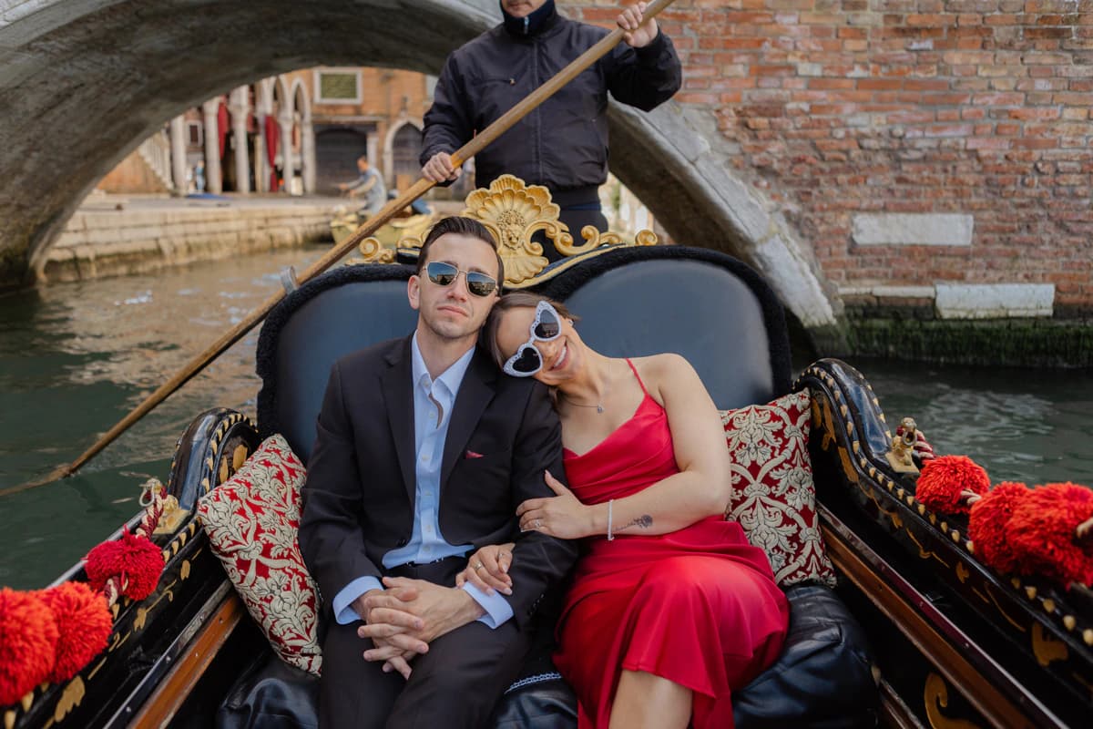 Romantic Couple photoshoot in Italy