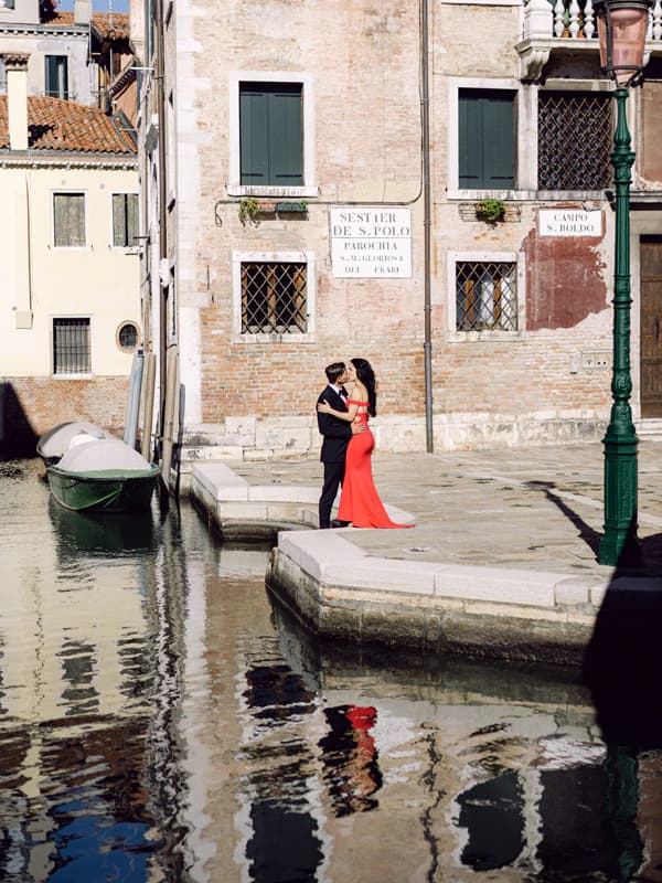 Romantic Couple photoshoot in Italy